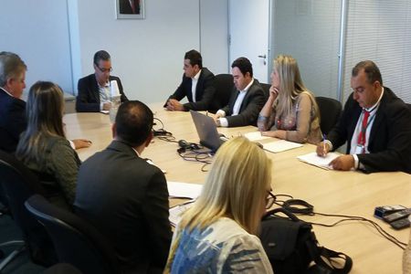Secretário Adjunto de Saúde de Minas recebe “delegação” divinopolitana para tentar solucionar problemas do HSJD Reunião Saúde